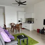Twin Galaxy Dual Key Apartment Near Ciq & Ksl
